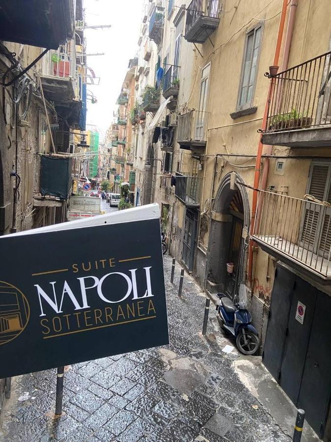 Suite Napoli Sotterranea Con Vasca Idromassaggio المظهر الخارجي الصورة